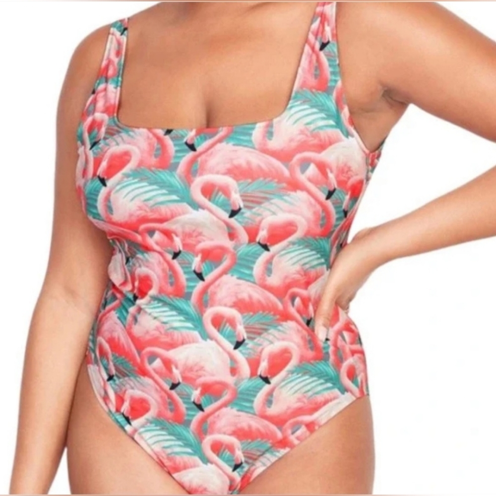 Old Navy Flamingo One Piece Swimsuit Size Large MSRP $45 SU024